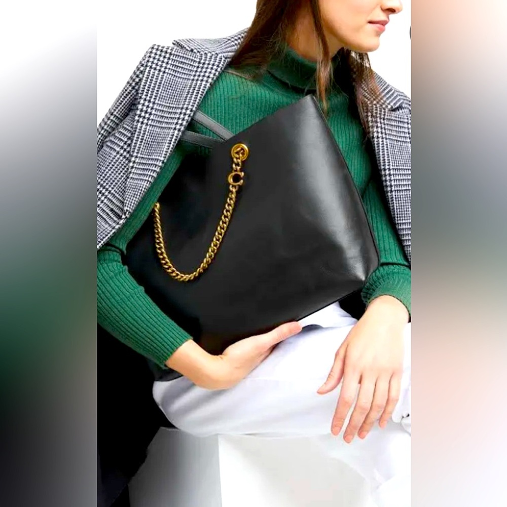 Coach: Signature convertible leather chain tote